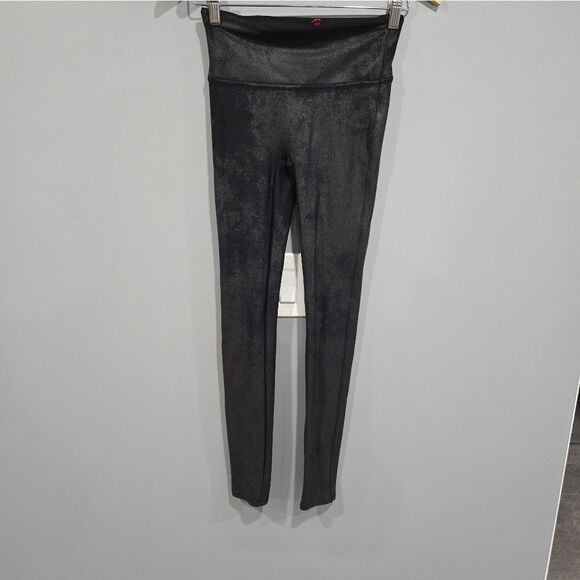 🐢 Spanx Leggings Small. Black some sheen/texture Size S - Picture 3 of 8